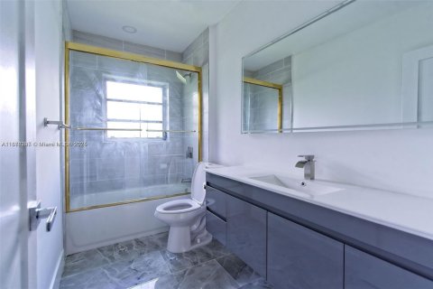 Casa en alquiler en Fort Lauderdale, Florida, 4 dormitorios, 149.39 m2 № 1927037 - foto 9
