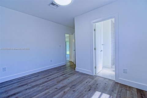 Casa en alquiler en Fort Lauderdale, Florida, 4 dormitorios, 149.39 m2 № 1927037 - foto 18