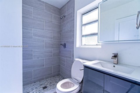 Casa en alquiler en Fort Lauderdale, Florida, 4 dormitorios, 149.39 m2 № 1927037 - foto 19