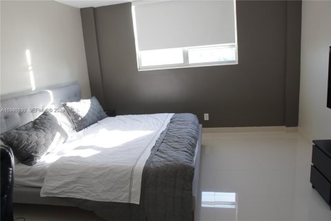 Снять в аренду кондоминиум в Санни-Айлс-Бич, Флорида 1 спальня, 92.9м2, № 2002455 - фото 10