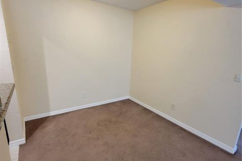 Condo in Saint Petersburg, Florida, 1 bedroom  № 1589633 - photo 10