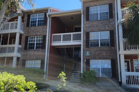 Condo in Saint Petersburg, Florida, 1 bedroom  № 1589633 - photo 1