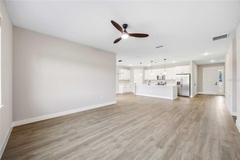 Casa en venta en Winter Haven, Florida, 4 dormitorios, 234.3 m2 № 2294768 - foto 9