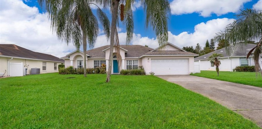 House in Davenport, Florida 5 bedrooms, 233.37 sq.m. № 1565501