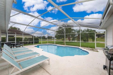 House in Davenport, Florida 5 bedrooms, 233.37 sq.m. № 1565501 - photo 2