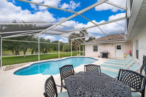 House in Davenport, Florida 5 bedrooms, 233.37 sq.m. № 1565501 - photo 20