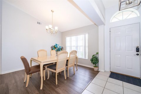 House in Davenport, Florida 5 bedrooms, 233.37 sq.m. № 1565501 - photo 7