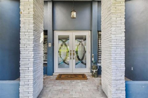Casa en venta en Tampa, Florida, 4 dormitorios, 288.93 m2 № 2150482 - foto 3