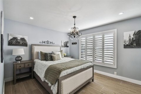 Casa en venta en Tampa, Florida, 4 dormitorios, 288.93 m2 № 2150482 - foto 18