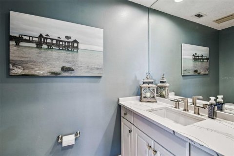 Casa en venta en Tampa, Florida, 4 dormitorios, 288.93 m2 № 2150482 - foto 10
