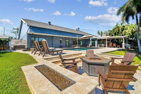 Casa en venta en Tampa, Florida, 4 dormitorios, 288.93 m2 № 2150482 - foto 30