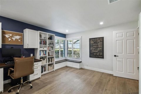 Casa en venta en Tampa, Florida, 4 dormitorios, 288.93 m2 № 2150482 - foto 13