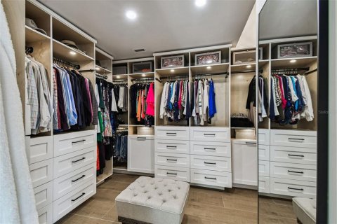 Casa en venta en Tampa, Florida, 4 dormitorios, 288.93 m2 № 2150482 - foto 23