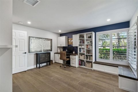 Casa en venta en Tampa, Florida, 4 dormitorios, 288.93 m2 № 2150482 - foto 12