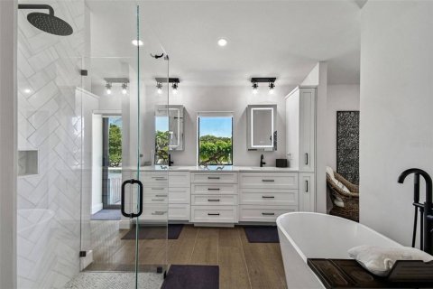 Casa en venta en Tampa, Florida, 4 dormitorios, 288.93 m2 № 2150482 - foto 26