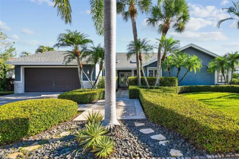 Casa en Tampa, Florida 4 dormitorios, 288.93 m2 № 2150482