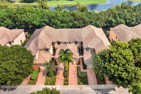 Townhouse in Weston, Florida 2 bedrooms, 107.3 sq.m. № 1891880 - photo 29