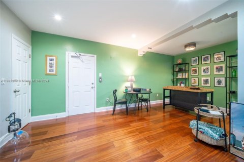 Купить кондоминиум в Майами-Бич, Флорида 42.36м2, № 1984932 - фото 6