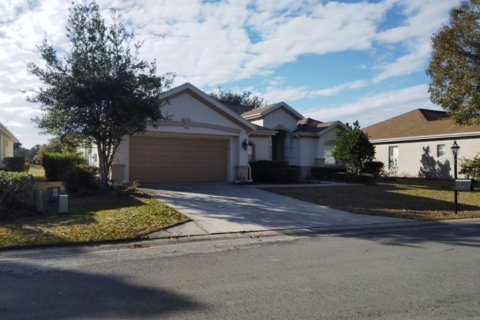 House in Summerfield, Florida 2 bedrooms, 252.88 sq.m. № 2106454