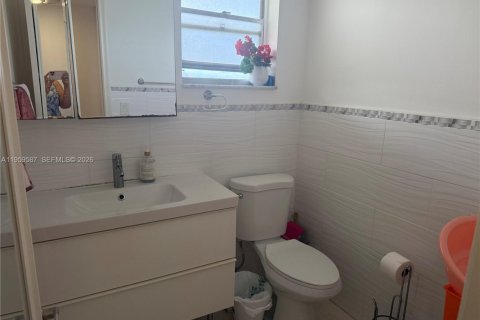 Condominio en venta en Hallandale Beach, Florida, 1 dormitorio, 78.69 m2 № 2046658 - foto 5
