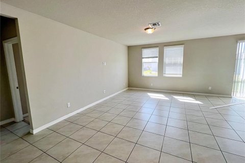 Casa en alquiler en Haines City, Florida, 3 dormitorios, 139.91 m2 № 1798353 - foto 10