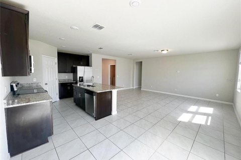 Casa en alquiler en Haines City, Florida, 3 dormitorios, 139.91 m2 № 1798353 - foto 9