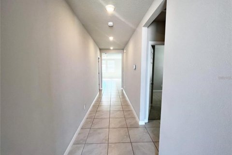 Casa en alquiler en Haines City, Florida, 3 dormitorios, 139.91 m2 № 1798353 - foto 2