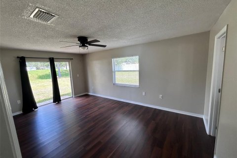 House in Kissimmee, Florida 4 bedrooms, 146.32 sq.m. № 1879119 - photo 4