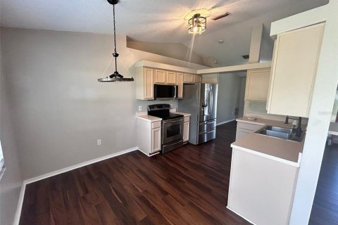 House in Kissimmee, Florida 4 bedrooms, 146.32 sq.m. № 1879119 - photo 6