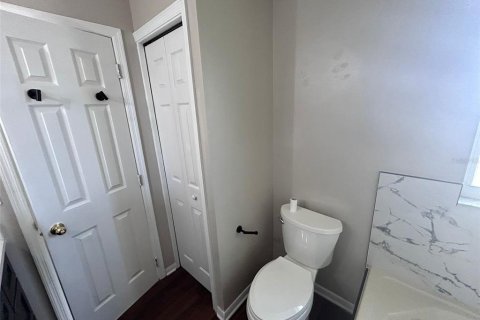 House in Kissimmee, Florida 4 bedrooms, 146.32 sq.m. № 1879119 - photo 11