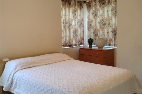 Condo in Saint Petersburg, Florida, 2 bedrooms  № 1851401 - photo 20