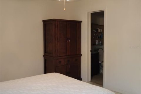 Condo in Saint Petersburg, Florida, 2 bedrooms  № 1851401 - photo 21