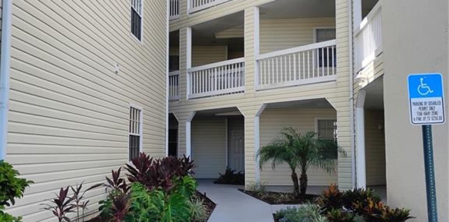 Condo in Saint Petersburg, Florida, 2 bedrooms  № 1851401