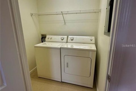 Adosado en alquiler en Orlando, Florida, 2 dormitorios, 113.25 m2 № 1918261 - foto 23