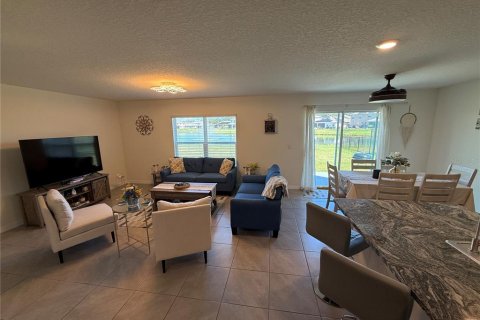 House in Palmetto, Florida 5 bedrooms, 243.03 sq.m. № 2201585 - photo 7