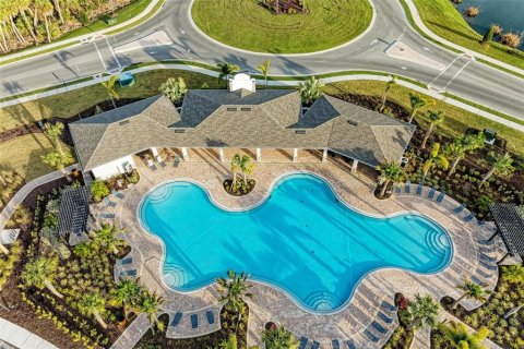 House in Palmetto, Florida 5 bedrooms, 243.03 sq.m. № 2201585 - photo 3