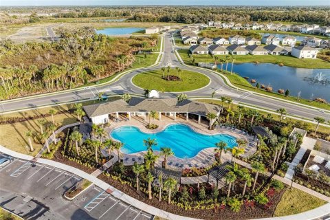 House in Palmetto, Florida 5 bedrooms, 243.03 sq.m. № 2201585 - photo 26