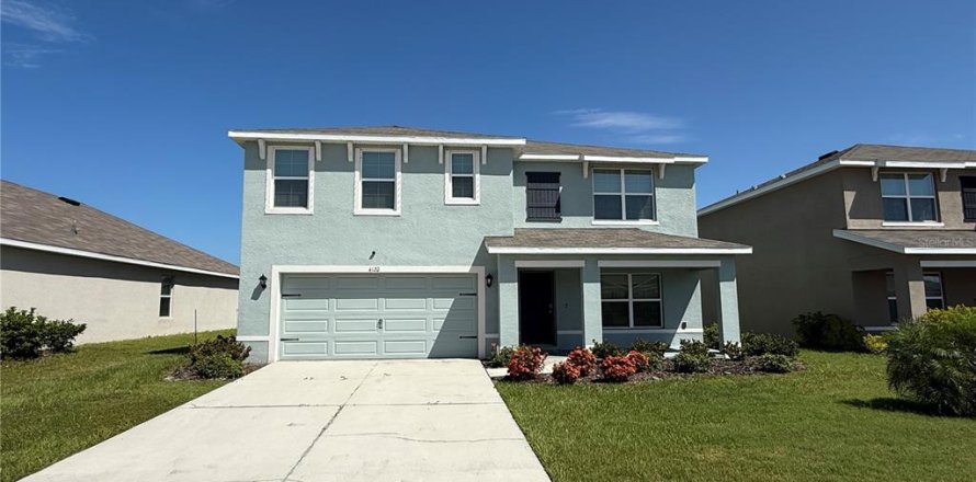 House in Palmetto, Florida 5 bedrooms, 243.03 sq.m. № 2201585