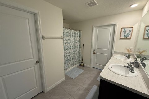 House in Palmetto, Florida 5 bedrooms, 243.03 sq.m. № 2201585 - photo 15