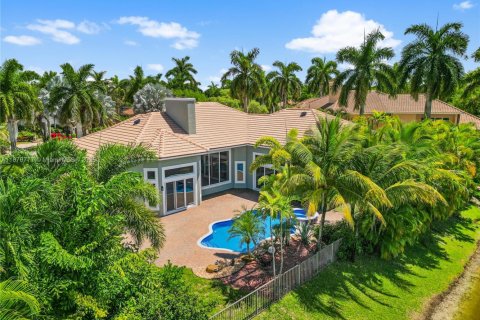 Villa ou maison à vendre à Coral Springs, Floride: 6 chambres, 386.1 m2 № 1921483 - photo 16