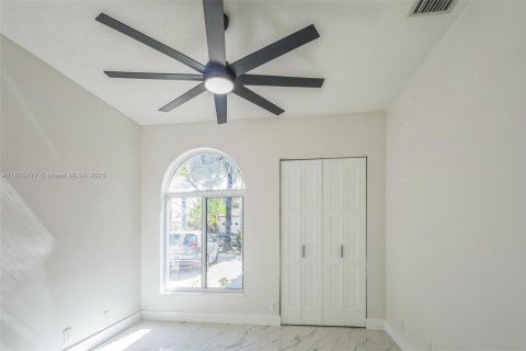 Купить виллу или дом в Корал-Спрингс, Флорида 1 комната, 386.1м2, № 1921483 - фото 17