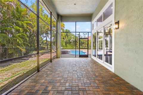 House in Coral Springs, Florida 6 bedrooms, 386.1 sq.m. № 1921483 - photo 28