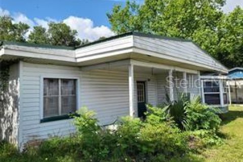 Villa ou maison à vendre à Wildwood, Floride: 2 chambres, 64.66 m2 № 2130665 - photo 3