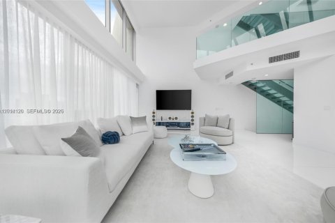 Condo in Aventura, Florida, 5 bedrooms  № 2076224 - photo 11