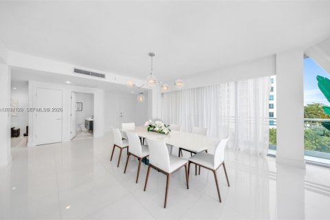 Condo in Aventura, Florida, 5 bedrooms  № 2076224 - photo 3