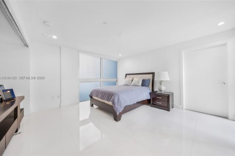 Condo in Aventura, Florida, 5 bedrooms  № 2076224 - photo 15