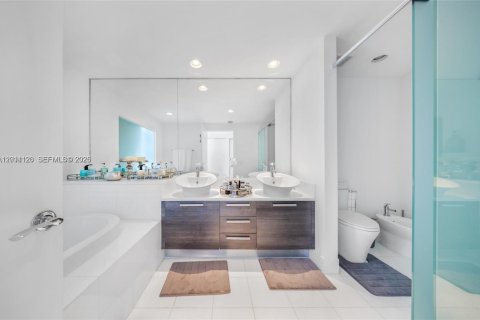 Condo in Aventura, Florida, 5 bedrooms  № 2076224 - photo 29