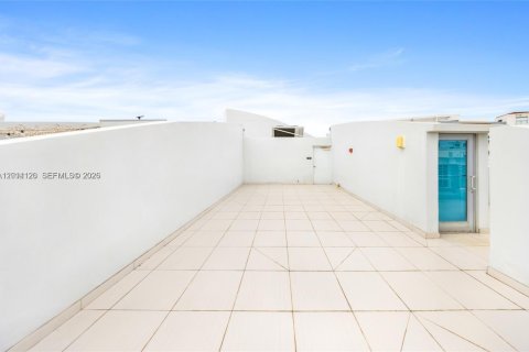 Condo in Aventura, Florida, 5 bedrooms  № 2076224 - photo 20