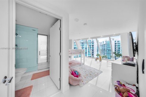 Condo in Aventura, Florida, 5 bedrooms  № 2076224 - photo 25