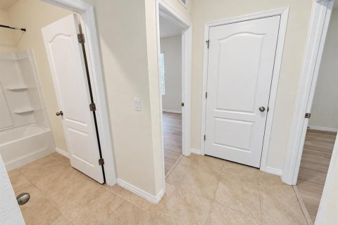 House in Kissimmee, Florida 3 bedrooms, 140.1 sq.m. № 2386341 - photo 13